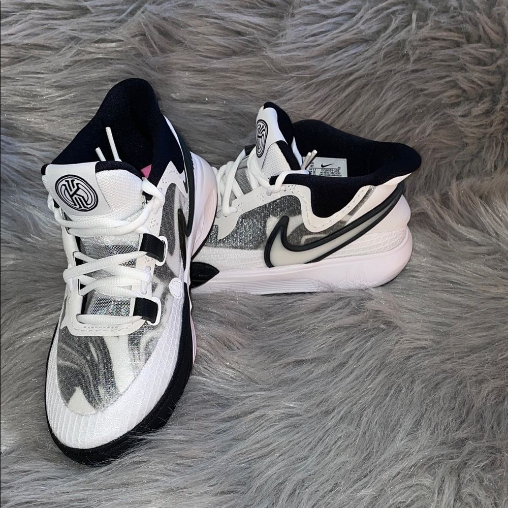 Nike Kyrie Irving Kids' Black and White Sneakers